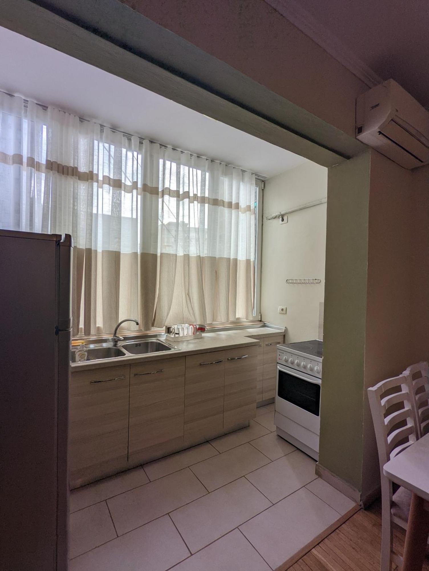 Vintage Apartment In Center Tiranë Eksteriør bilde