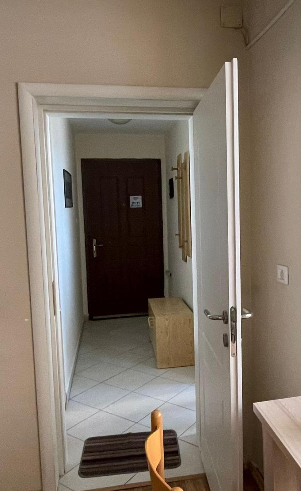 Vintage Apartment In Center Tiranë Eksteriør bilde