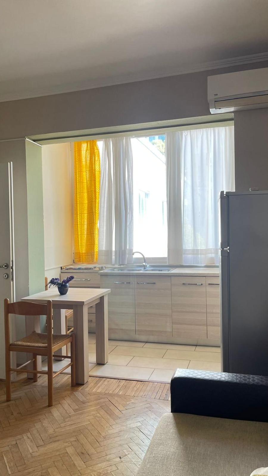 Vintage Apartment In Center Tiranë Eksteriør bilde